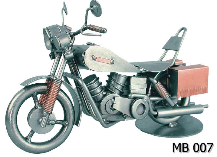 Motor Harley metalowy model MB 007